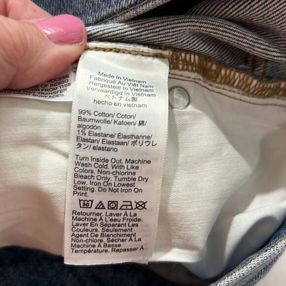 J. Crew Mid-rise denim short in Lakeshore blue wash cut off NWT size 33 - Picture 9 of 10